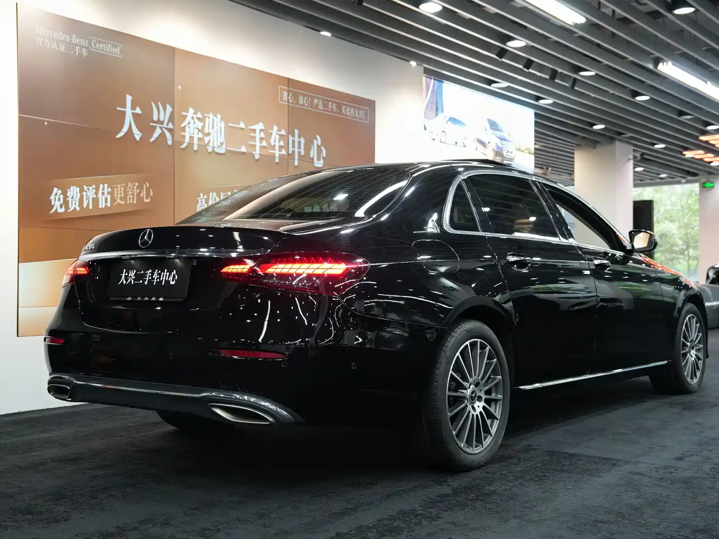 Mercedes-Benz E-Class 2022 E 260 L фото 6