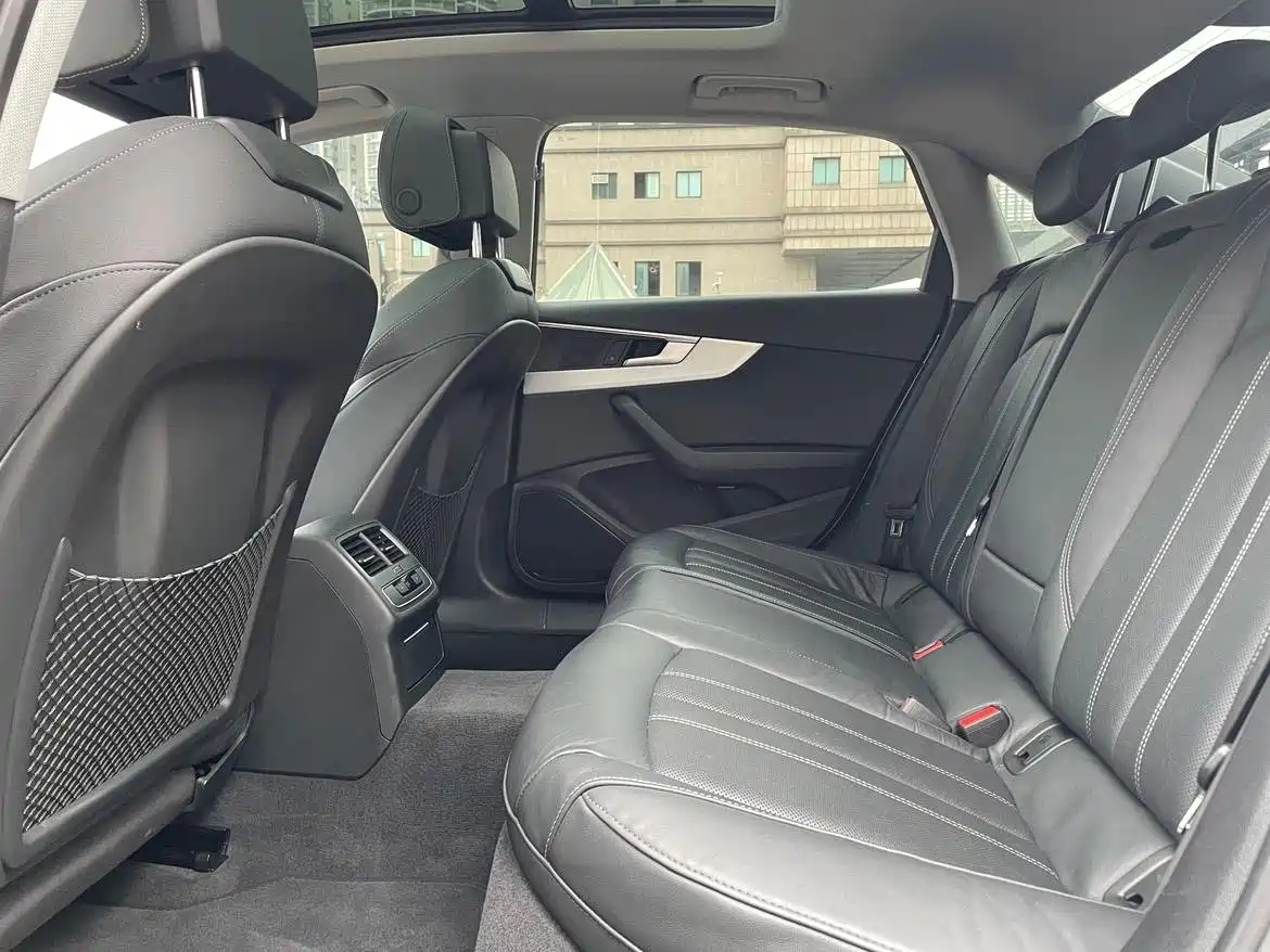 Audi A4L 2020 40 TFSI Luxury Dynamic фото 10
