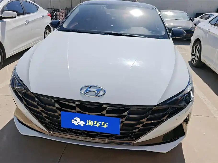 Hyundai Elantra 2022 1.5L CVT GLX Elite Edition фото 2