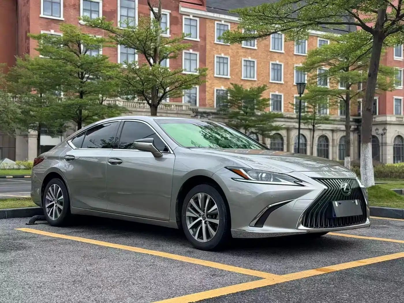 Lexus ES 2021 200 Excellence Edition фото 3
