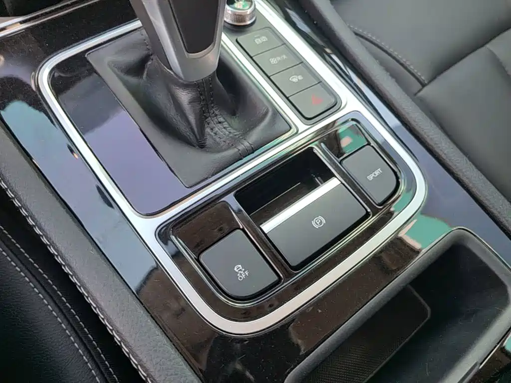 Photo 9 - BYD Song MAX