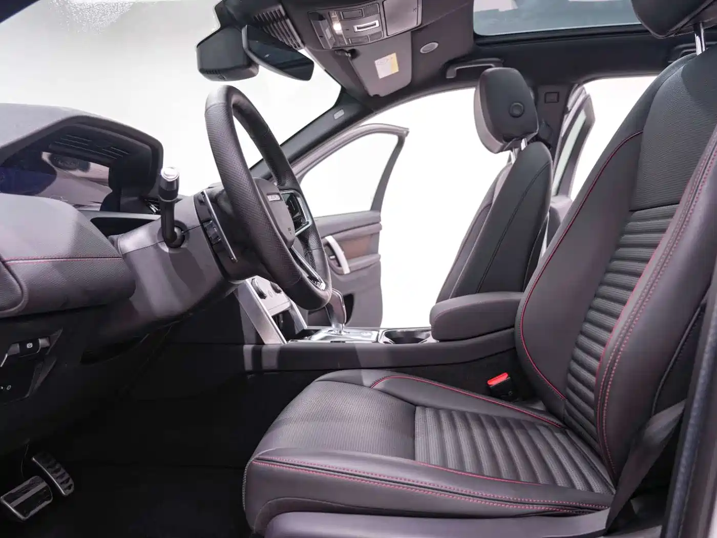 Land Rover Discovery Sport 2022 Model 249PS R-Dynamic S Performance Edition 5-Seater фото 25