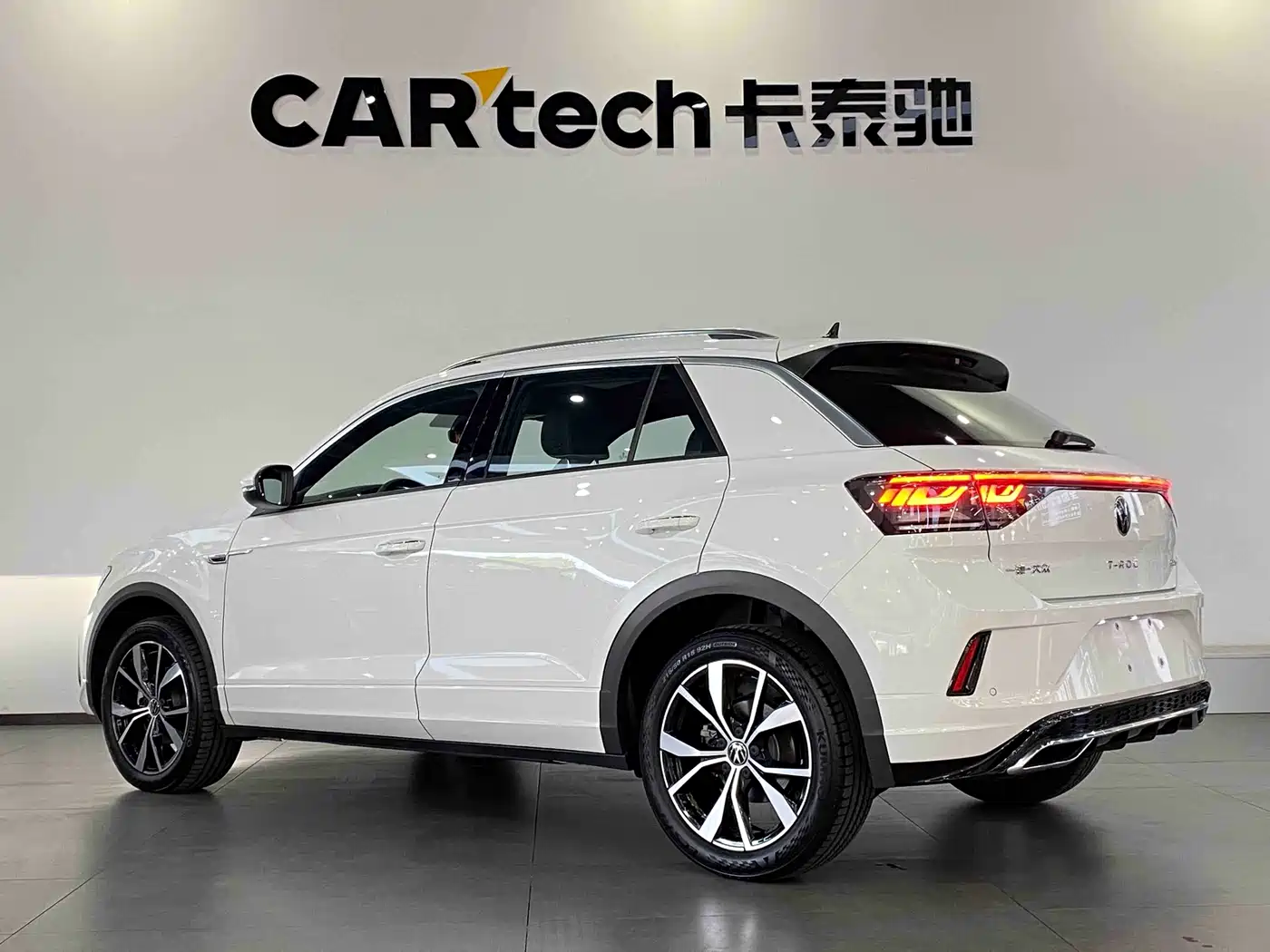Volkswagen T-ROC 2025 Facelift 300TSI DSG 2WD Dawn Edition фото 20