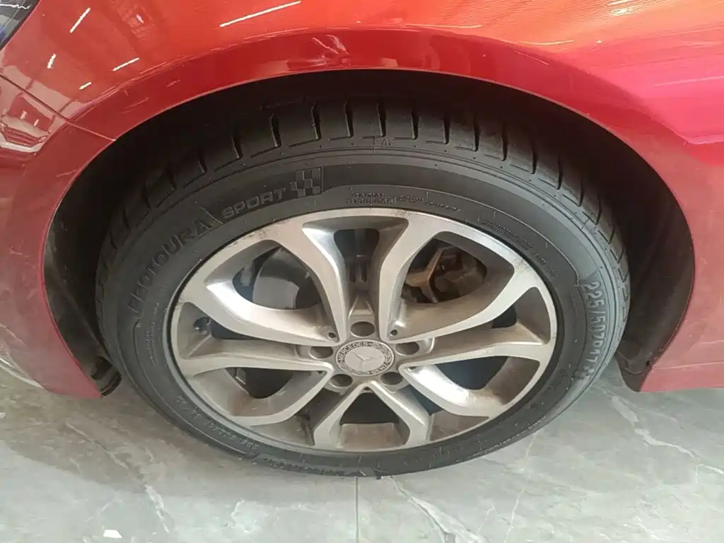 Фото 23 - Mercedes-Benz C-Class
