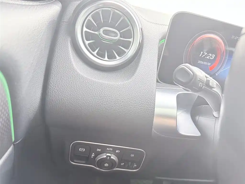 Mercedes-Benz GLB 2020 GLB 180 Style фото 11