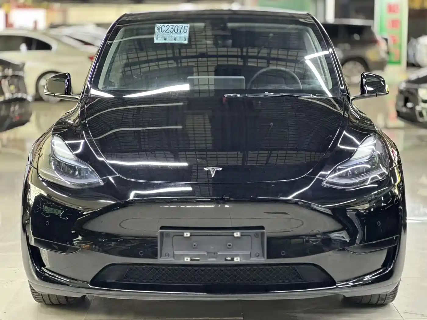 TESLA MODEL Y