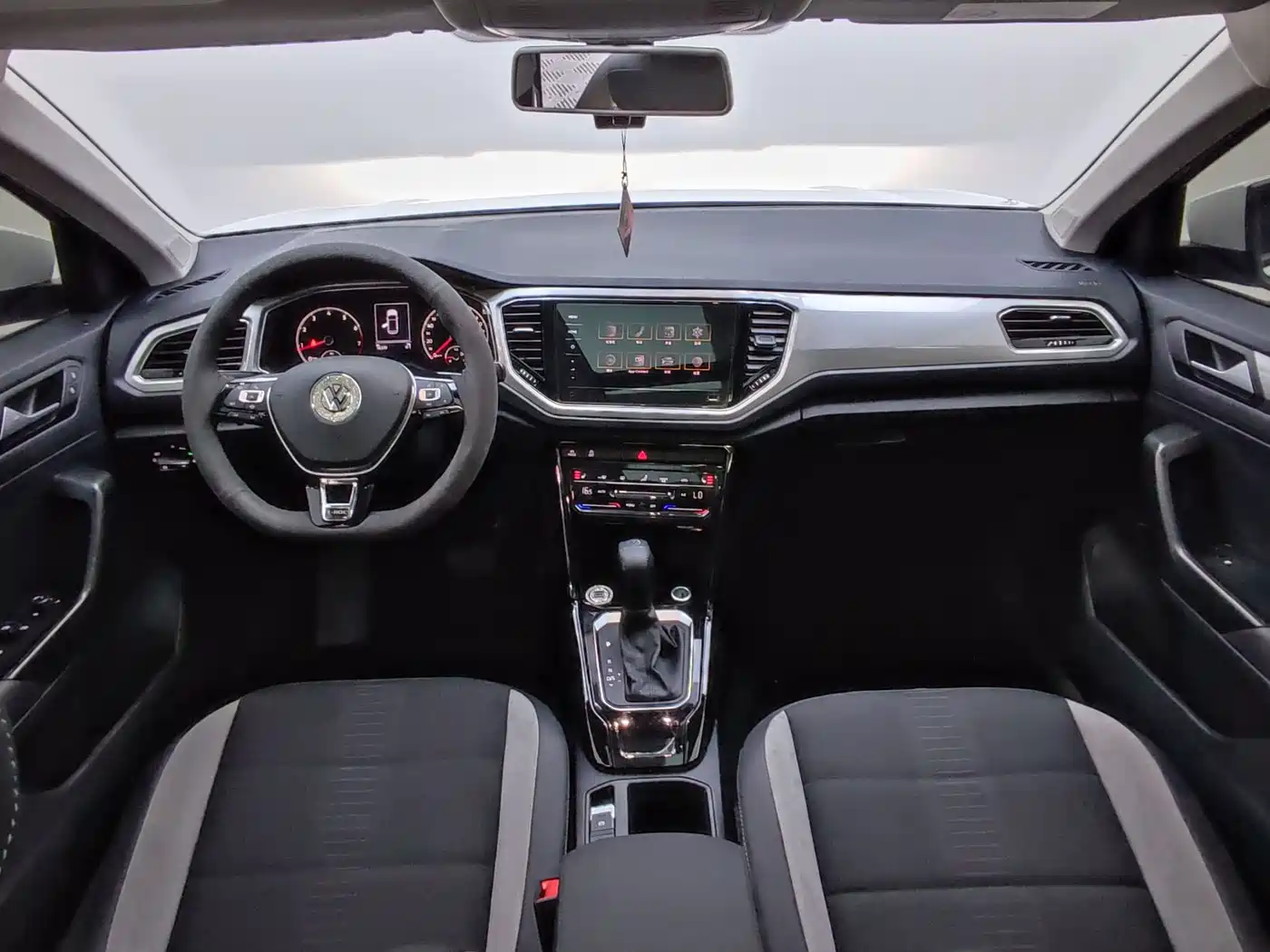 Volkswagen T-ROC 2022 280TSI DSG 2WD Elite PLUS фото 13