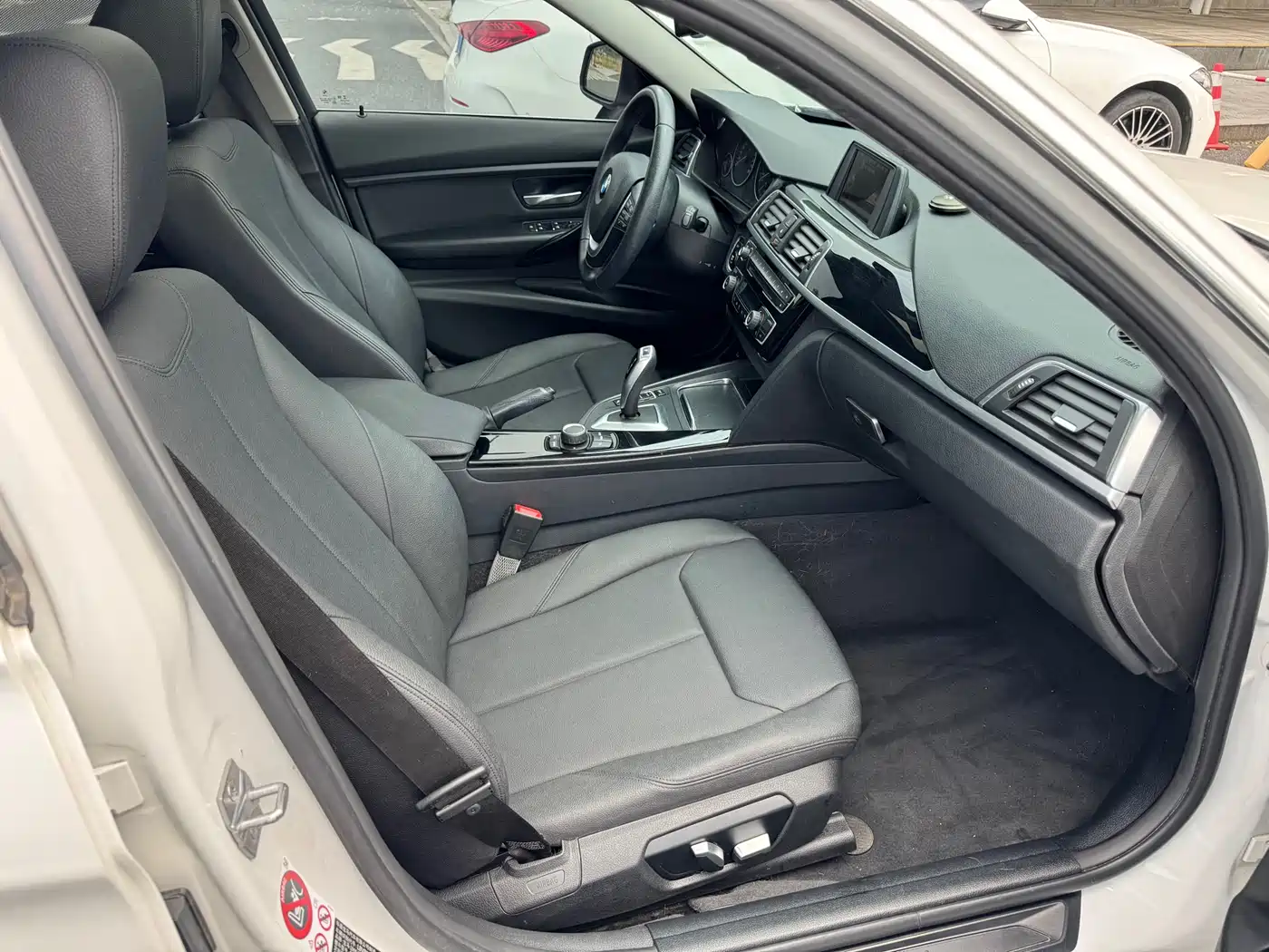 BMW 3 Series 2017 320Li Fashion фото 10