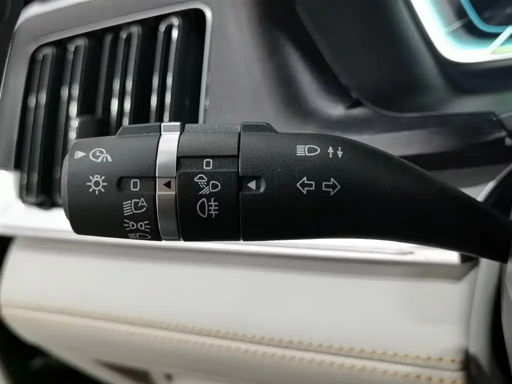 BYD Song PLUS PHEV 2021 DM-i 110KM Flagship PLUS фото 21