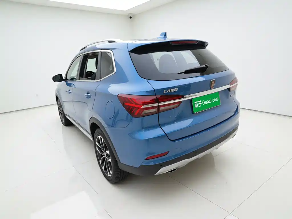 Фото 25 - Roewe RX5