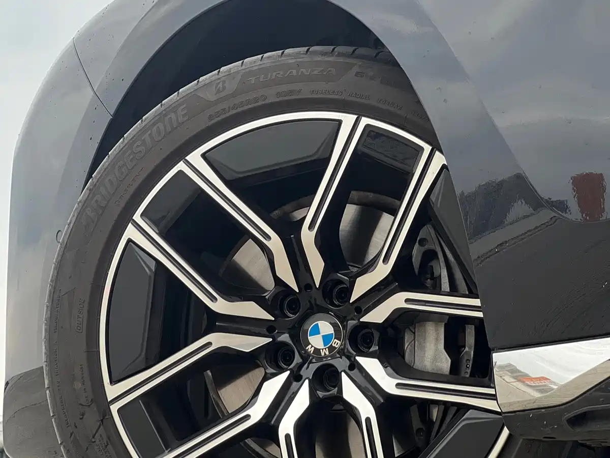 BMW 7 Series 2023 Model 735Li M Sport Package фото 14