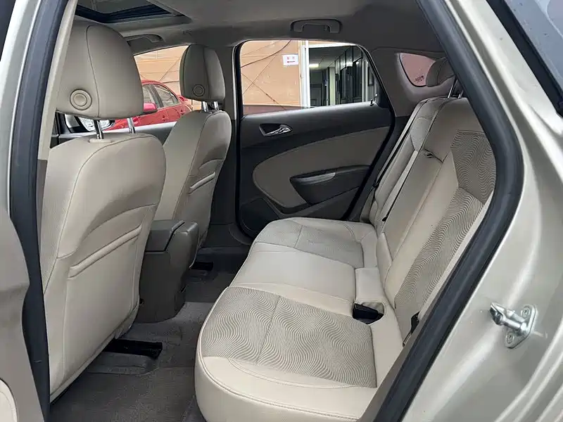 Buick Excelle 2013 Model GT 1.6L Manual Progressive фото 5