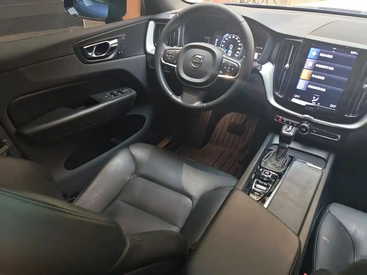 Photo 12 - Volvo XC60