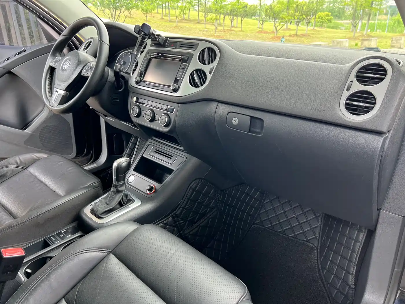 Volkswagen Tiguan 2015 1.8TSI Automatic 2WD Highline фото 16