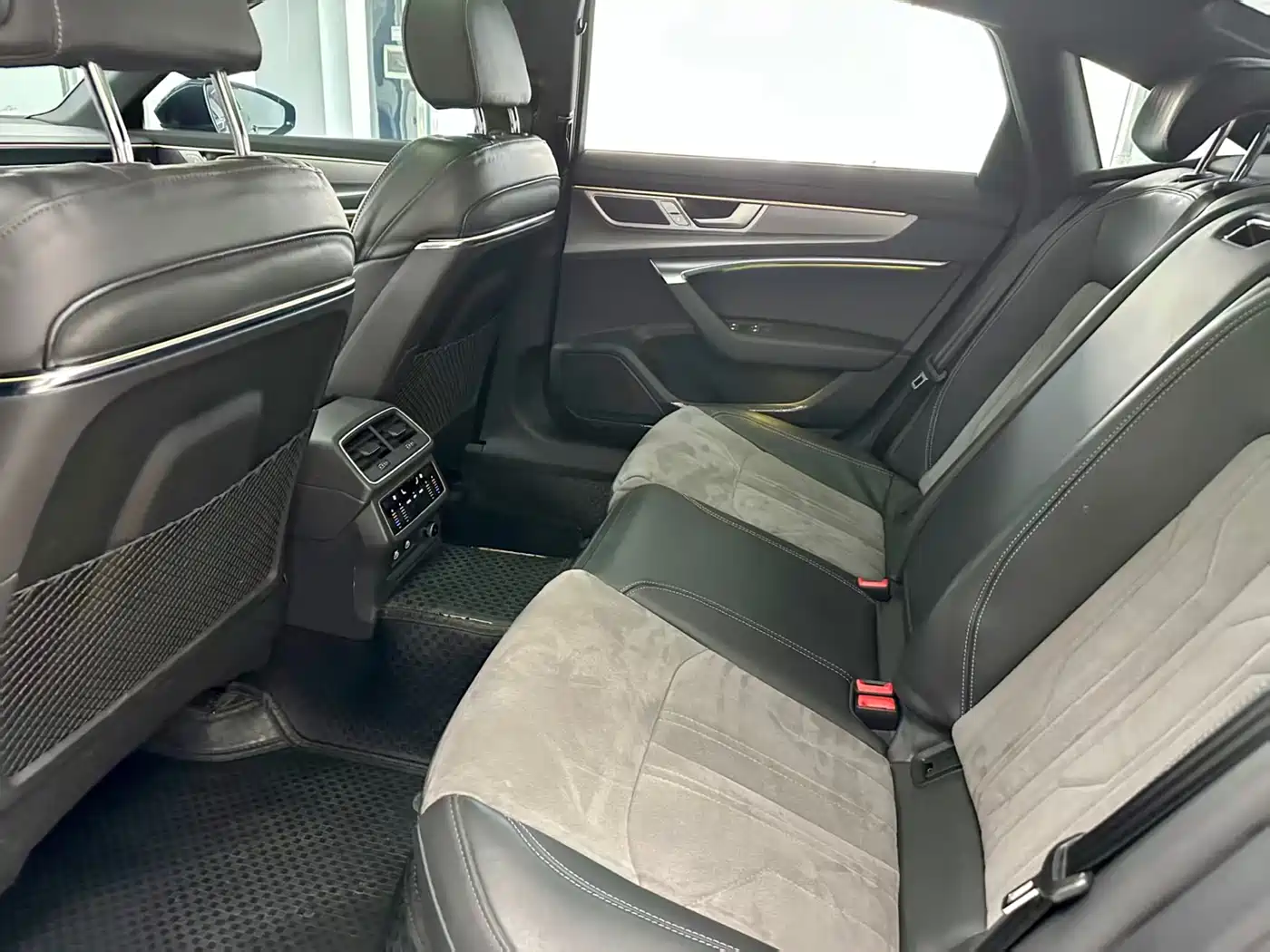Audi A6L 2024 45 TFSI Premium Dynamic фото 8