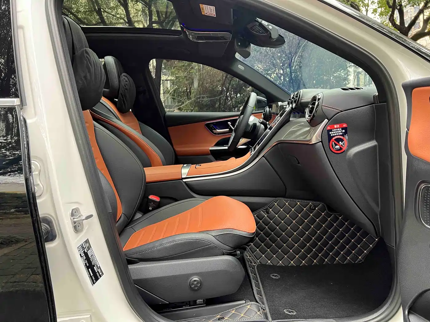 Mercedes-Benz GLC 2023 GLC 260 L 4MATIC Sport 5-seater фото 8