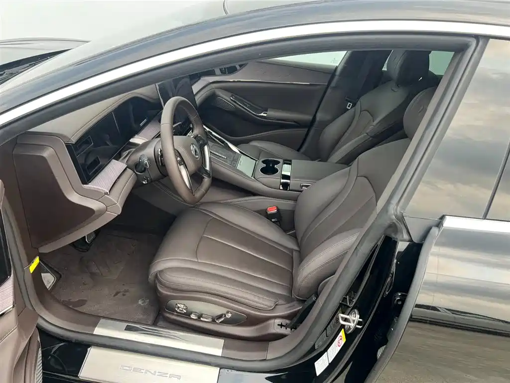 Denza Z9 2024 Model 1100km AWD Max Edition фото 7