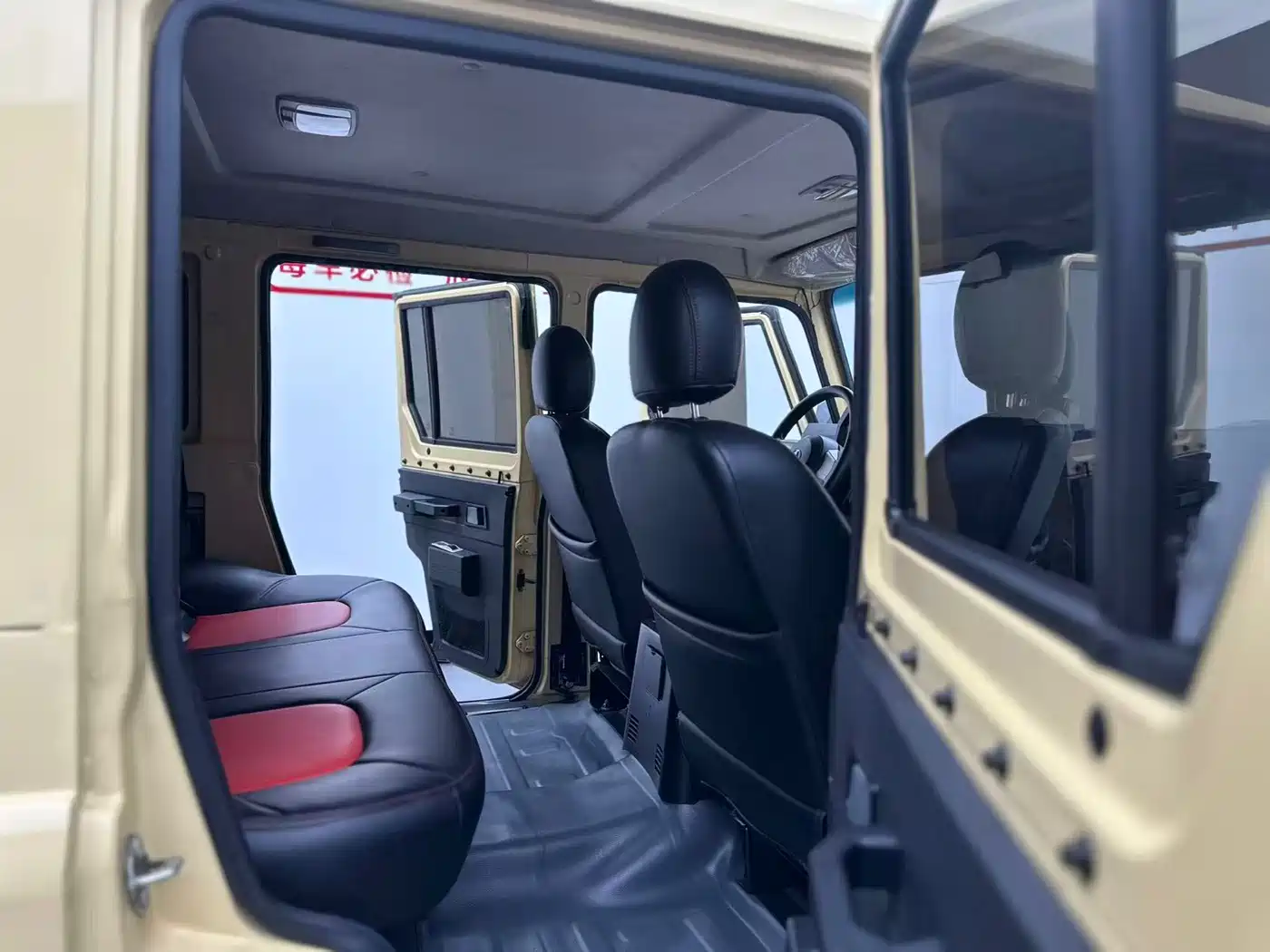 BAW (Beijing Automobile Works) 212 Classic 2020 2.4T Square Door Hardtop фото 19