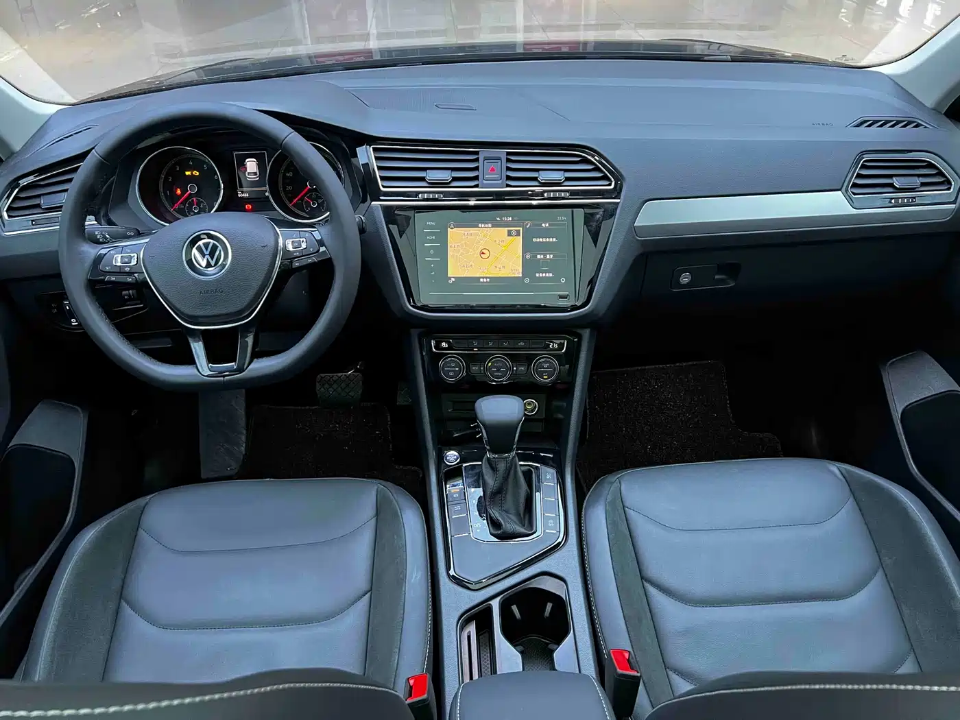 Volkswagen Tiguan L 2021 330TSI Automatic 2WD Smart фото 6