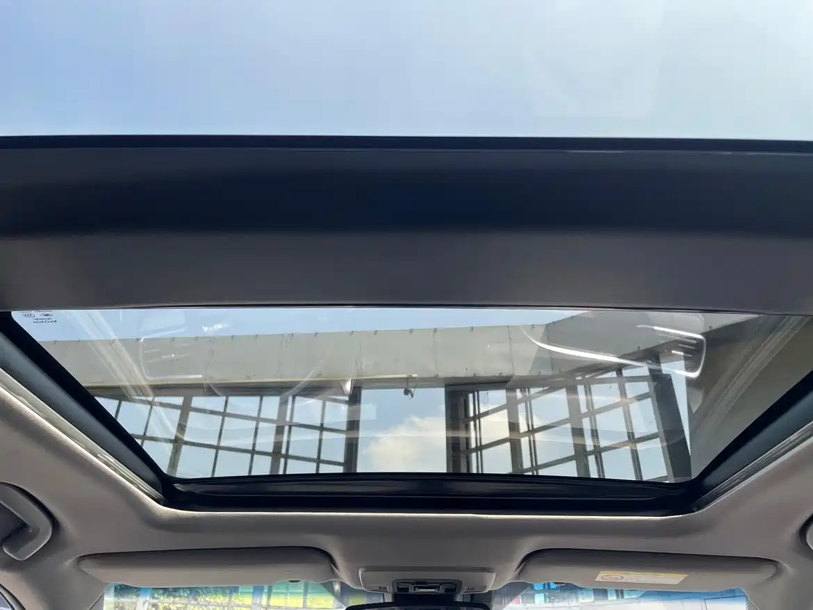 Toyota Camry 2023 2.5G Luxury Edition фото 18