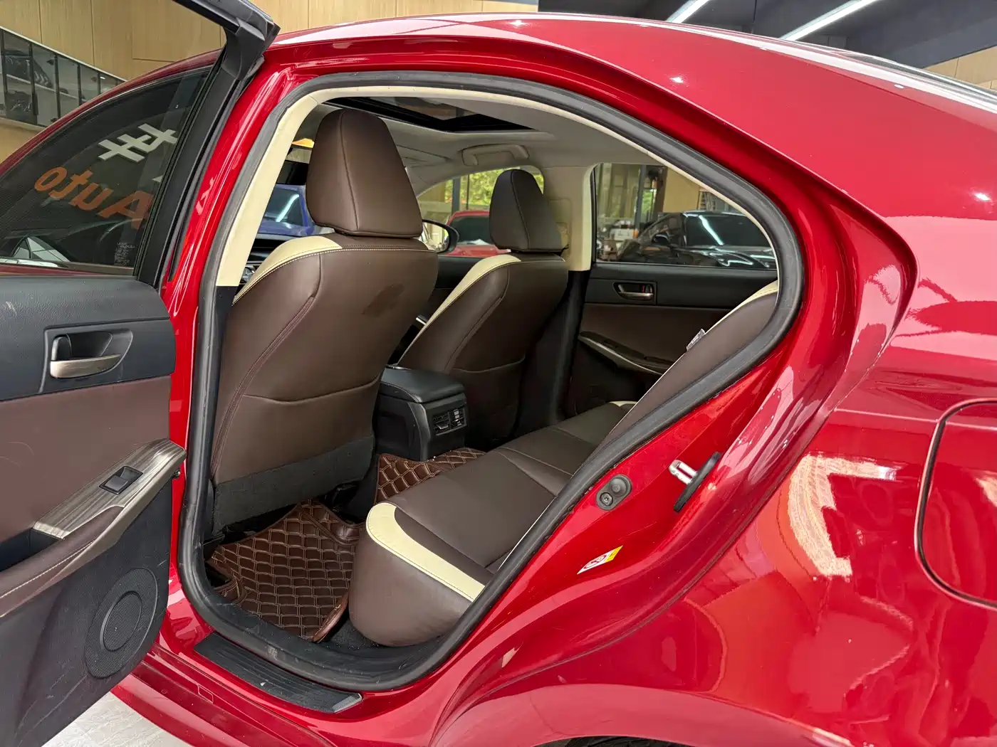 Lexus IS 2018 2017 300 Fashion Edition