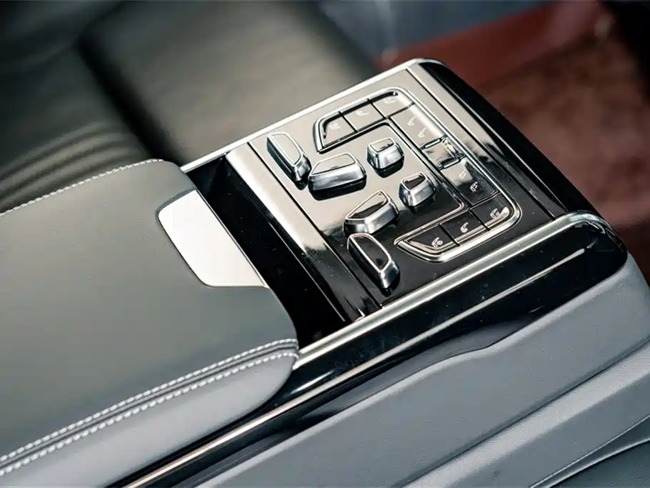 Hongqi H9 2020 2.0T Smart Connection Qi Chang Edition фото 25