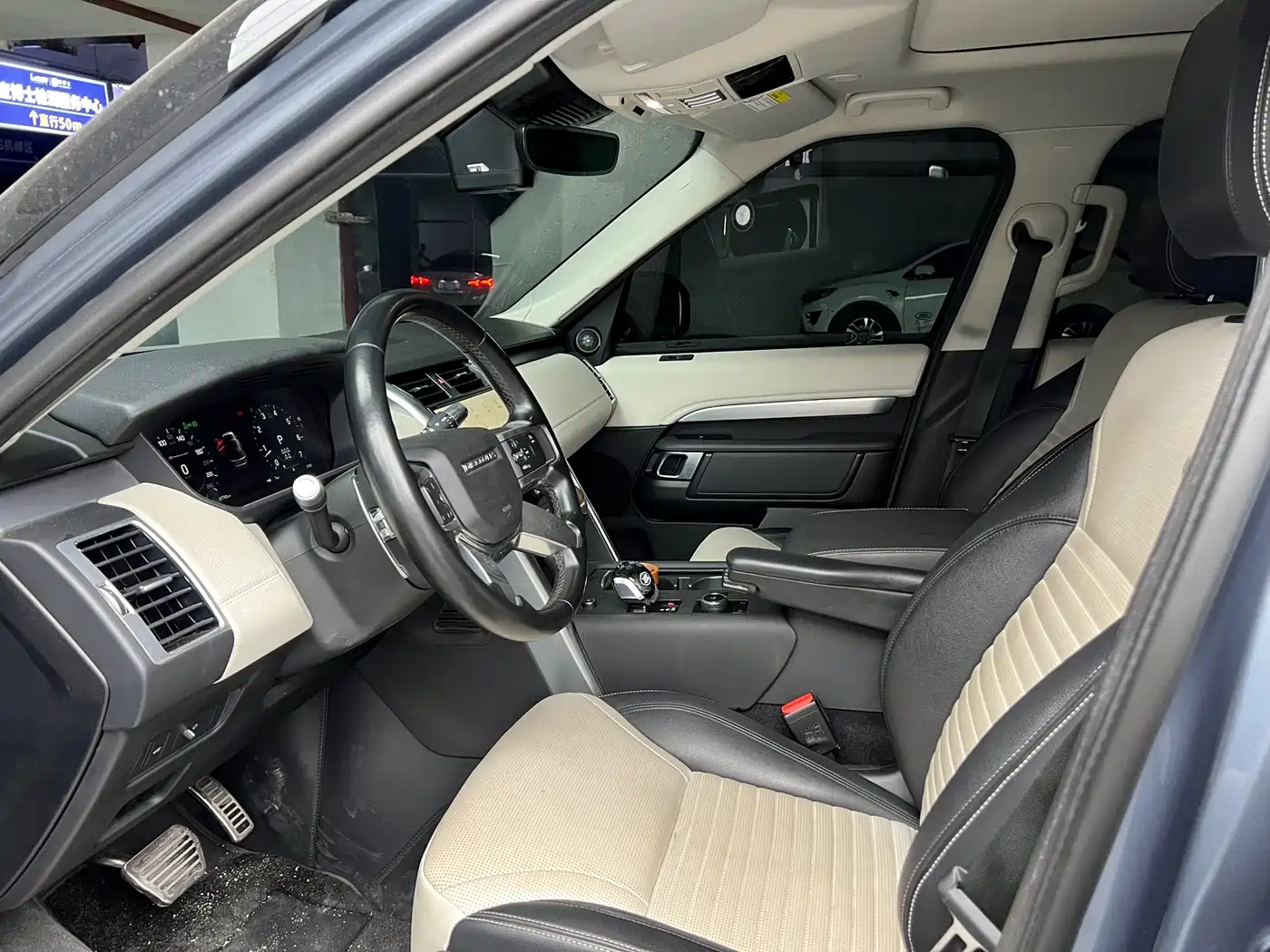 Land Rover Discovery 2021 360PS R-Dynamic S фото 5