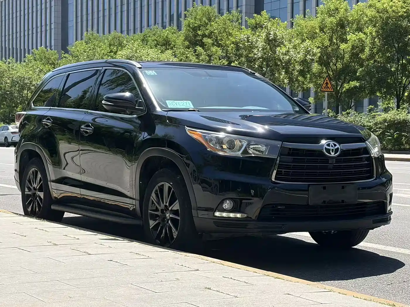 Toyota Highlander 2017 2.0T 4WD Gloss Black Limited Edition фото 3