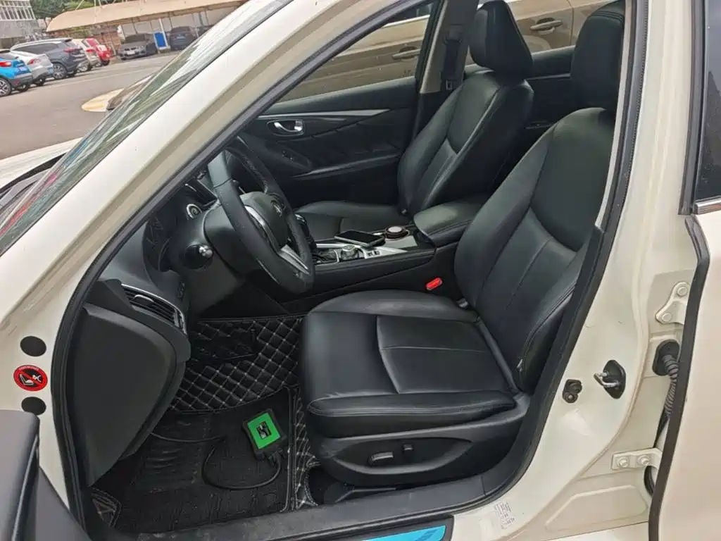 Infiniti Q50L 2021 2018 2.0T Comfort (China VI)