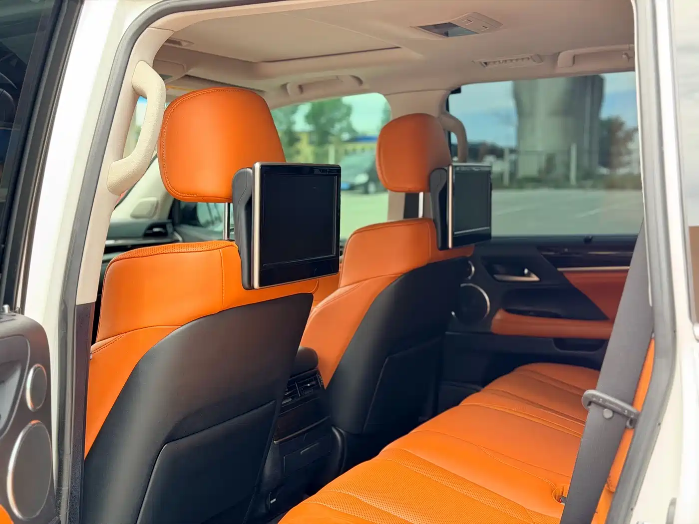 Lexus LX 2016 570 Dynamic Luxury Edition фото 7