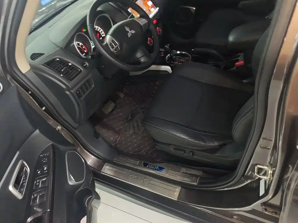 Mitsubishi ASX 2018 2.0L CVT 2WD Premium фото 15