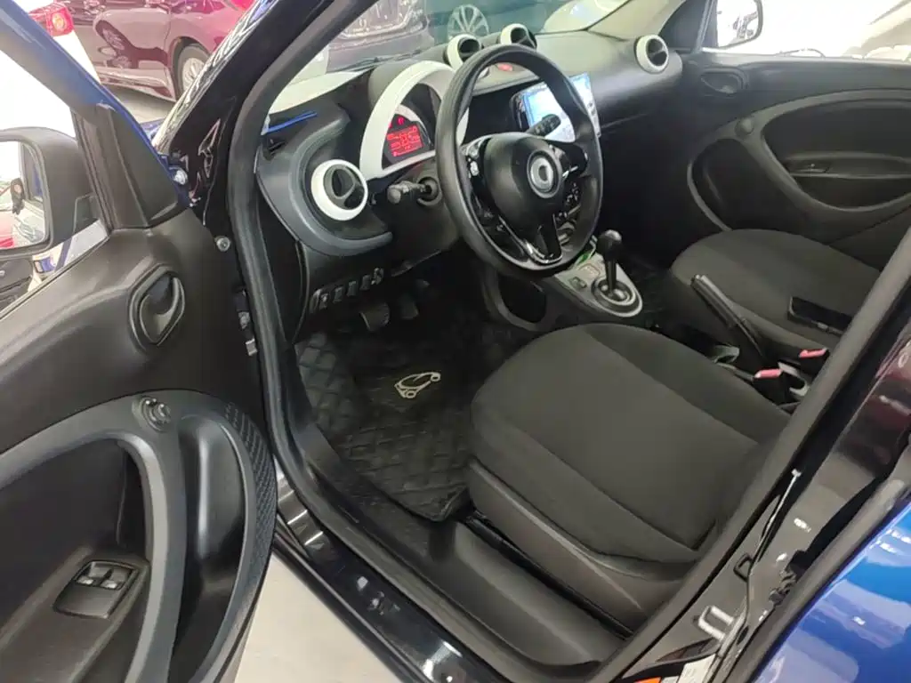 smart forfour 2019 2018 1.0L 52kW Agile Edition