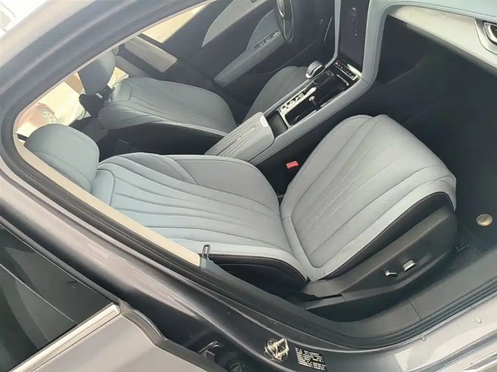 Hongqi H5 PHEV 2025 170 Super Hybrid Edition фото 25