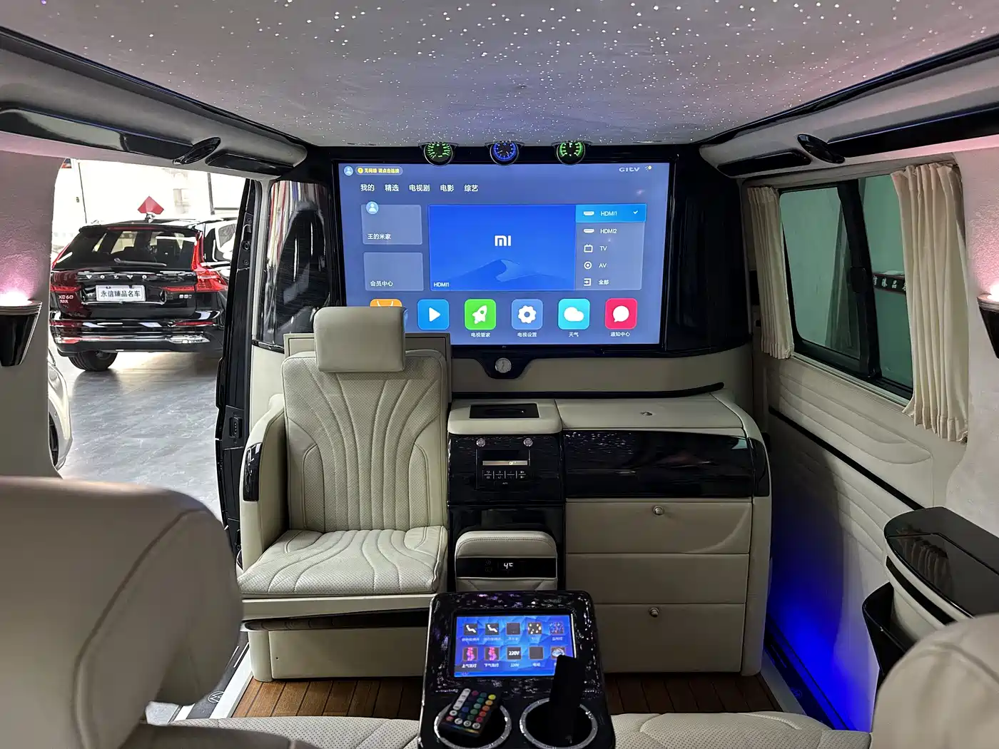 Volkswagen Multivan 2019 2.0TSI 4WD Premium 7-seater фото 13