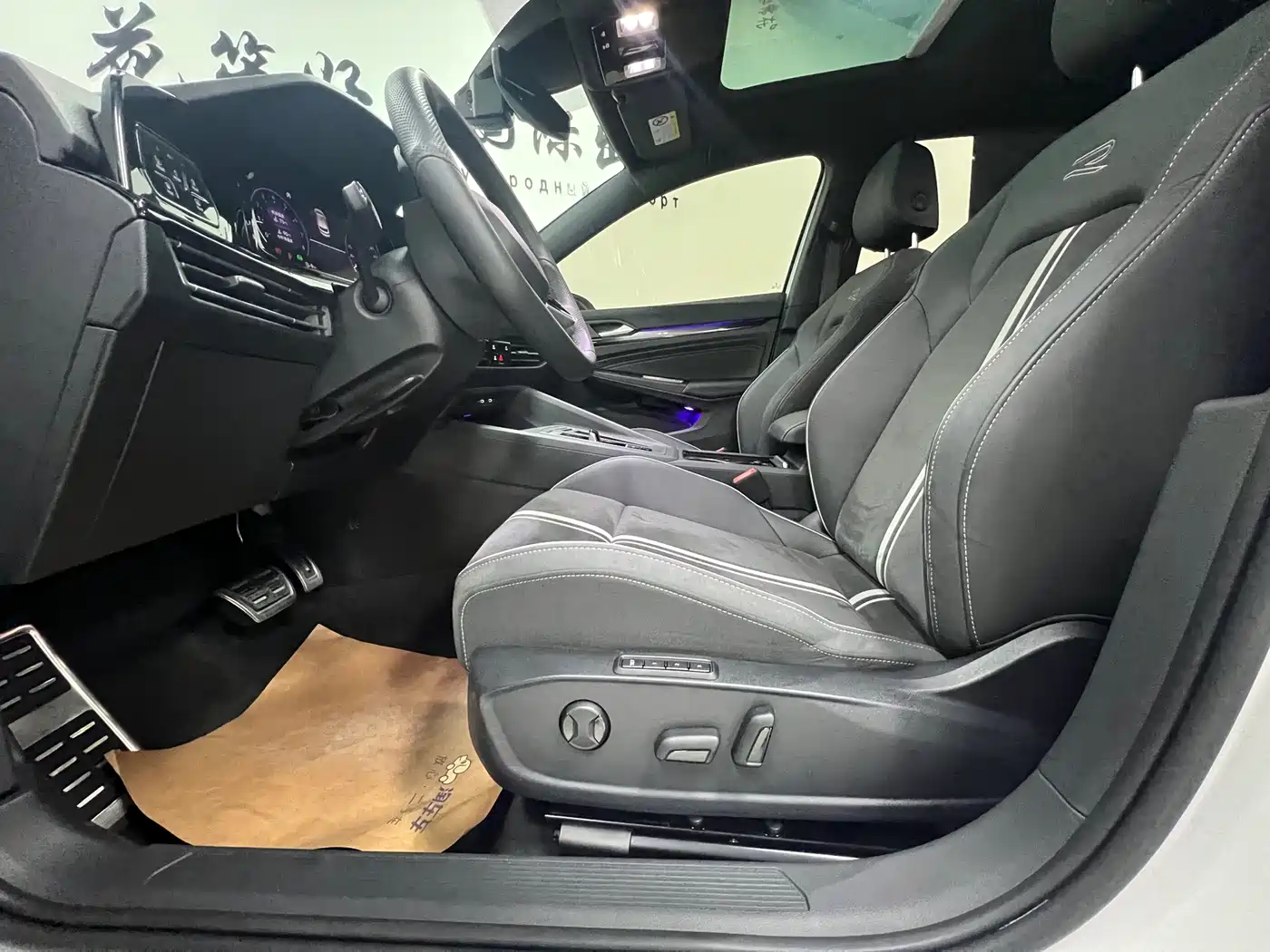 Volkswagen Golf 2021 280TSI DSG R-Line фото 15