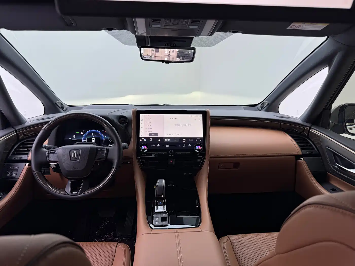 Toyota Vellfire 2024 Crown Hybrid 2.5L Premium Edition фото 8