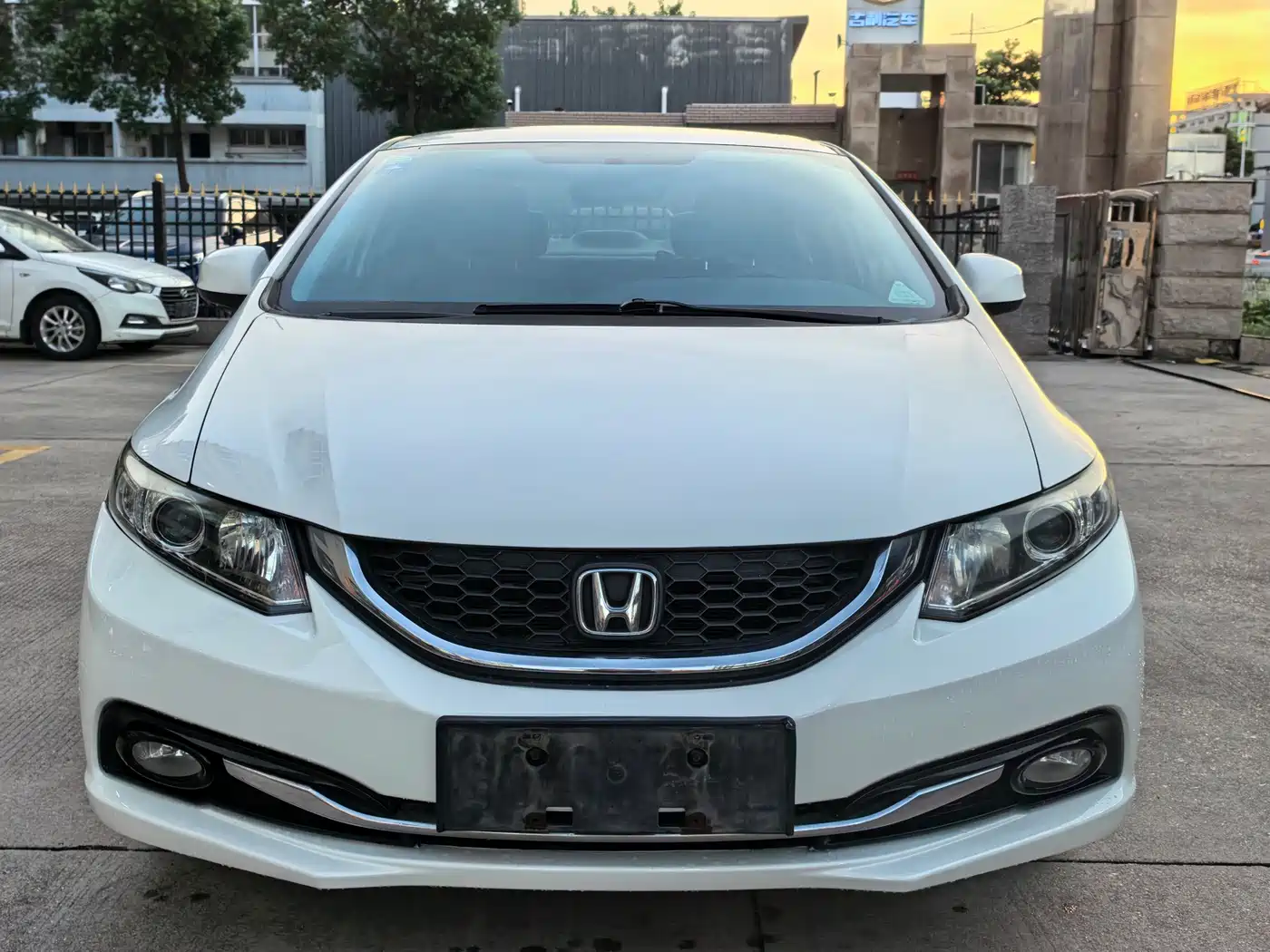 Фото 2 - Honda Civic