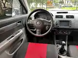 Фото 12 - Suzuki Swift