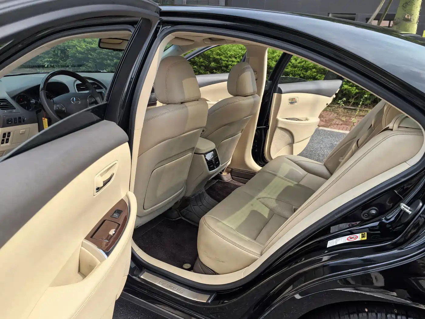Фото 23 - Lexus ES