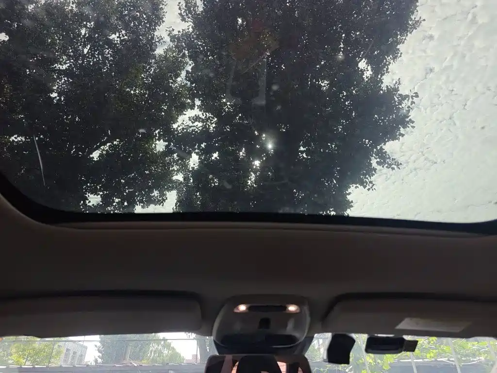 Фото 9 - Volvo V40
