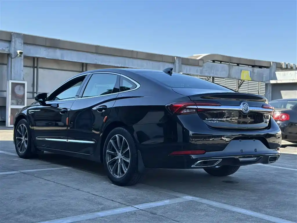Buick LaCrosse 2022 652T Luxury фото 10