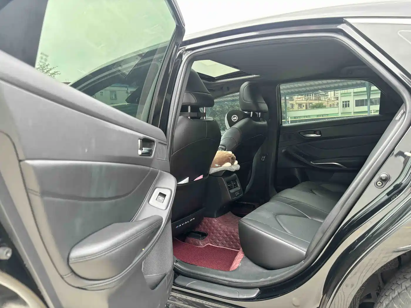 Toyota Avalon 2023 2.5L Luxury Edition фото 11