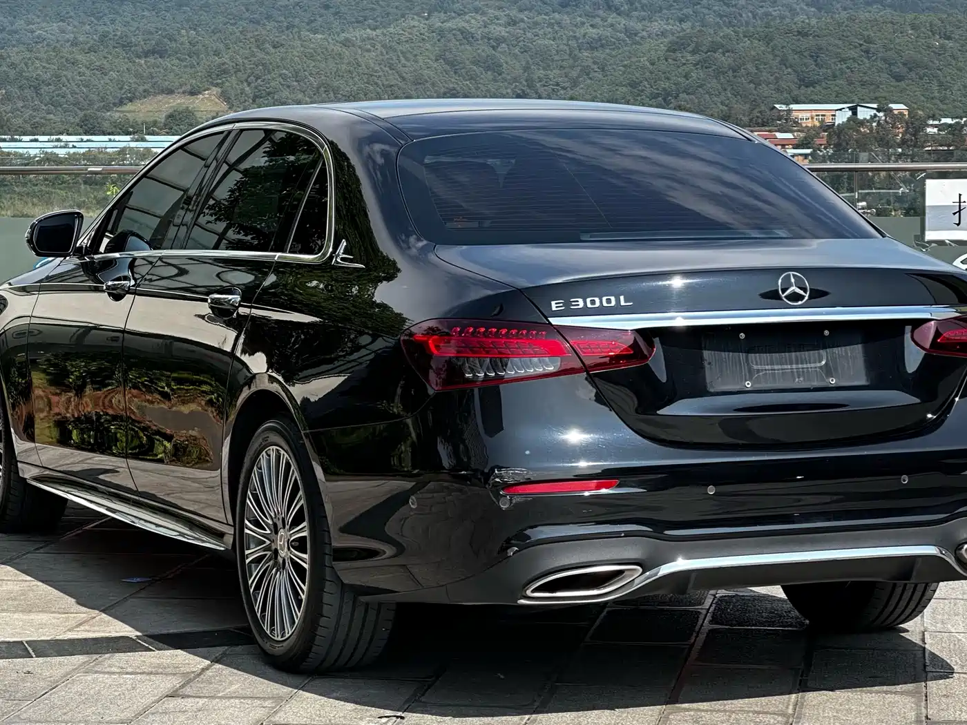 Mercedes-Benz E-Class 2022 E 300 L Sport Fashion фото 10