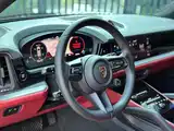 Photo 8 - Porsche Cayenne