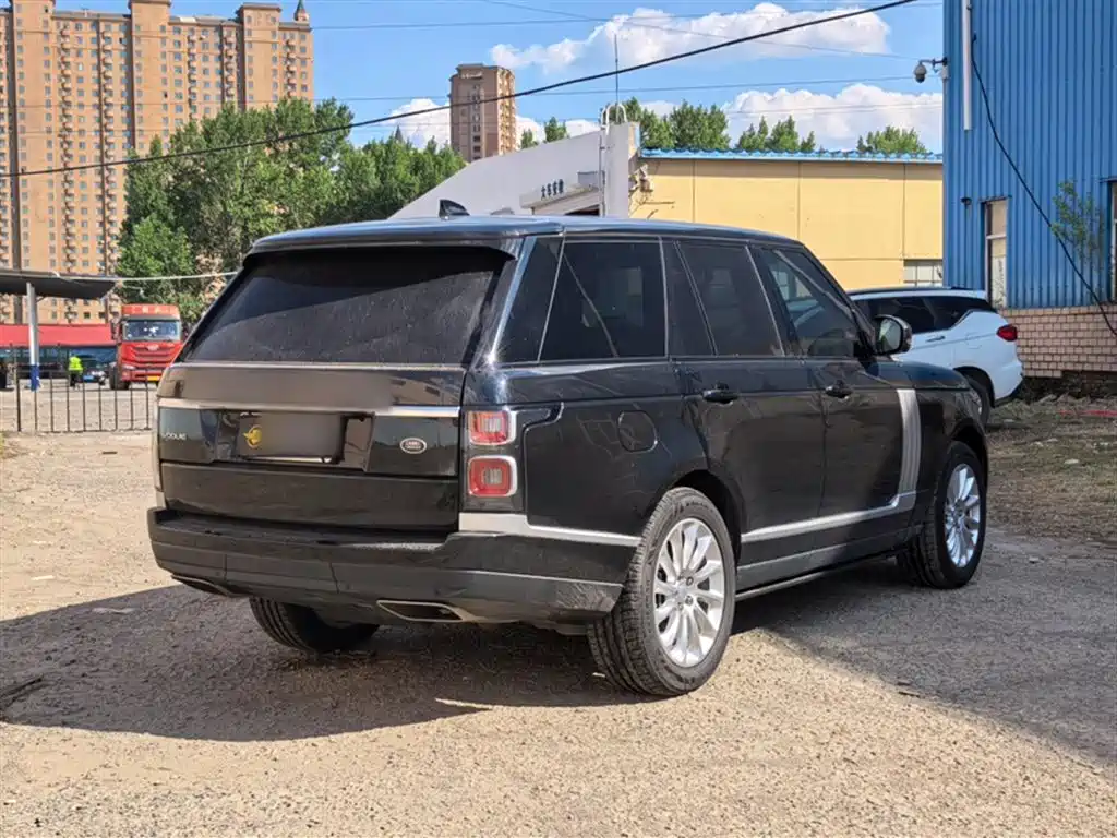 Land Rover Range Rover 2021 3.0 L6 Heritage Edition фото 8