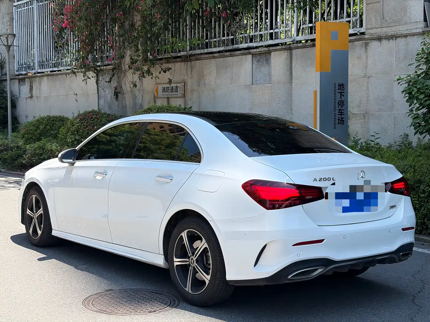 Mercedes-Benz A-Class 2024 A 200 L Sport Edition фото 6