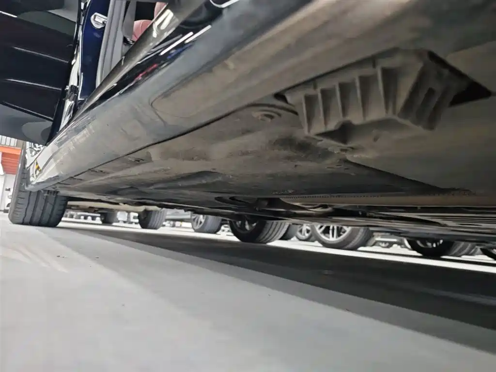 BMW 3 Series 2024 325i M Sport Shadowline Package фото 21