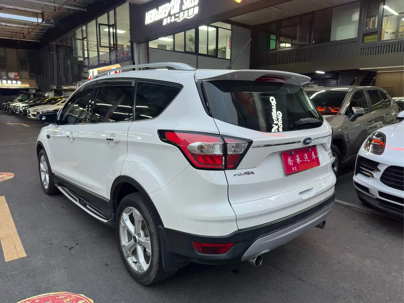 Ford Kuga 2018 2017 EcoBoost 245 AWD Platinum