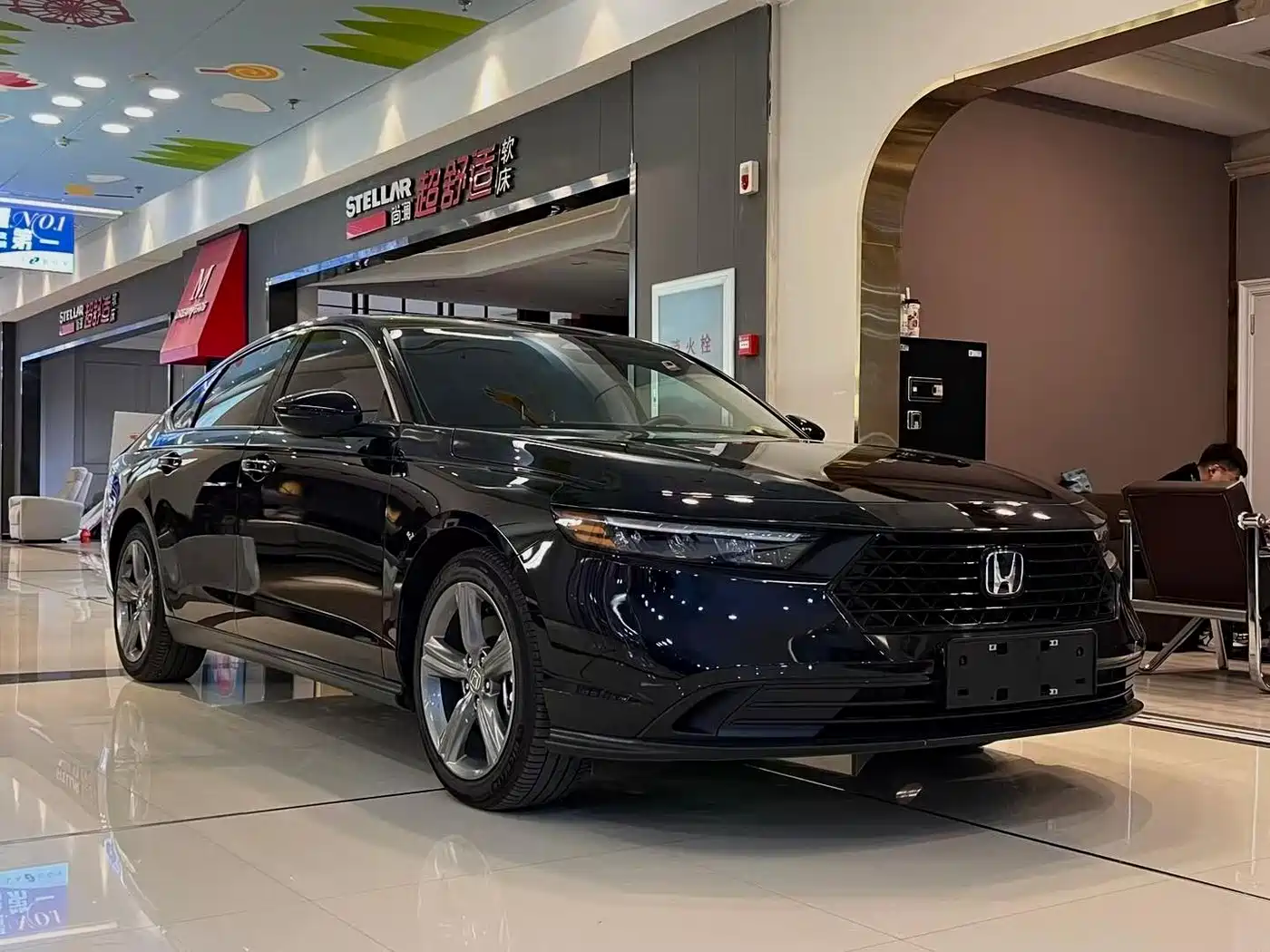Honda Accord New Energy 2023 2.0L e:PHEV Luxury Edition фото 3