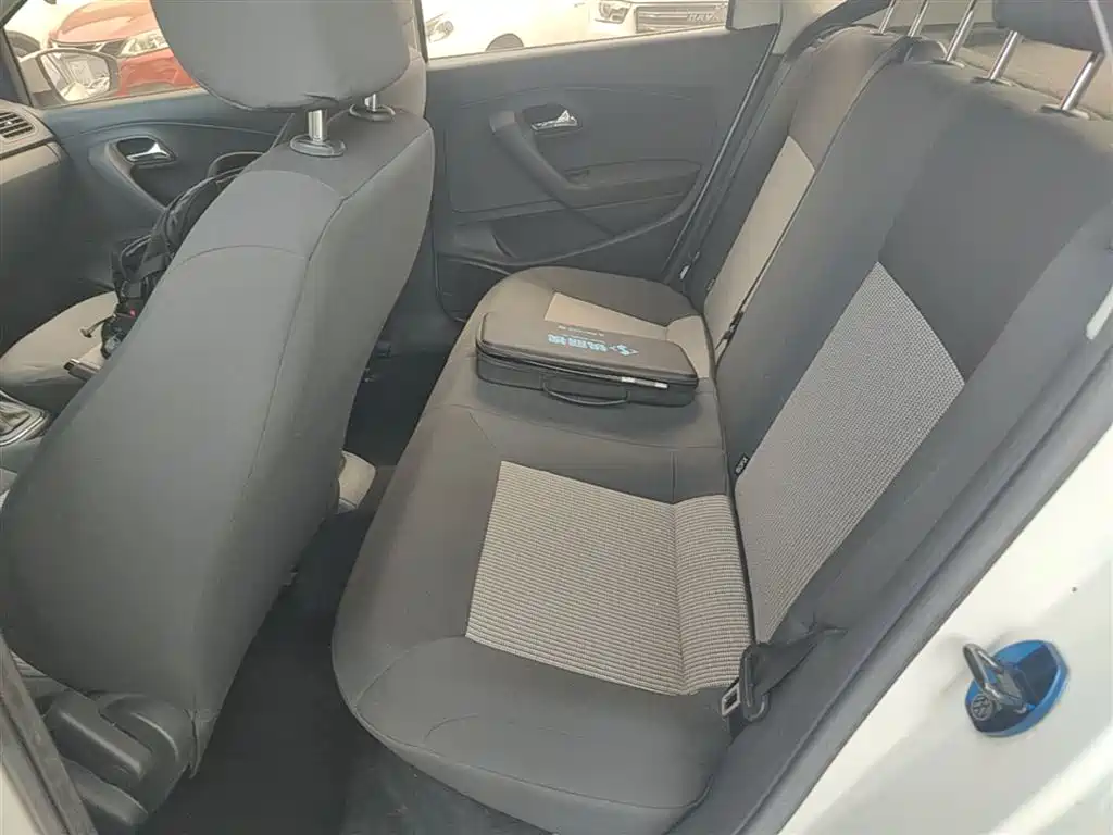 Volkswagen Polo 2018 1.5L Auto Safe Drive фото 17